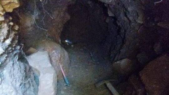 Elazığ'da şok baskın neye uğradıklarını şaşırdılar