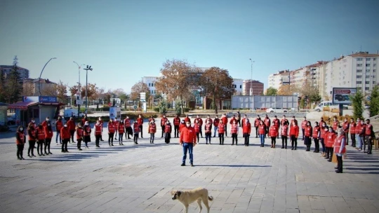 Elazığ'da sokağa çıkma kısıtlamasında 80 gönüllü kan verdi