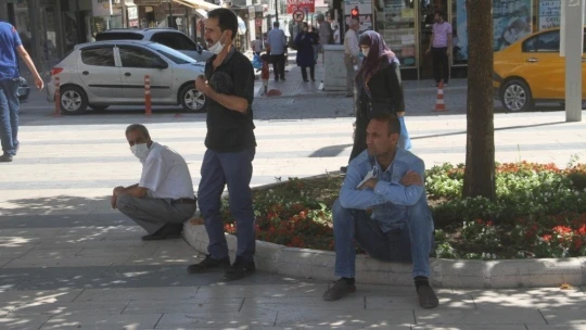 Elazığ'da termometreler 45 dereceyi gösterdi