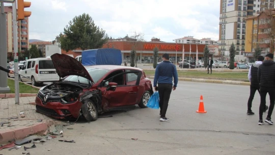 Elazığ'da trafik kazası: 3 yaralı