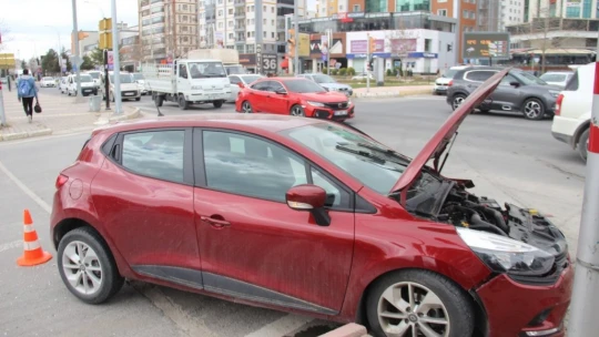 Elazığ'da trafik kazası: 3 yaralı