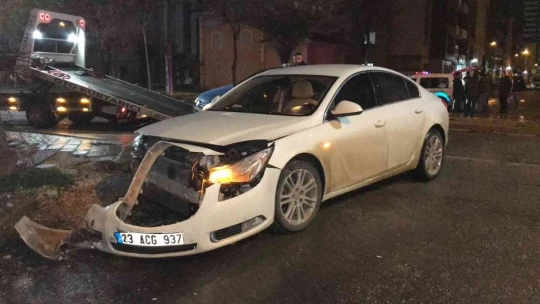 Elazığ'da trafik kazası: 4 yaralı