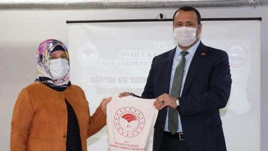 Elazığ'da üreticilere bamya tohumu dağıtıldı