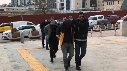 Elazığ'da uyuşturucu taciri 3 şüpheli adliyeye sevk edildi