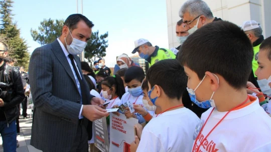 Elazığ'da vatandaşın protokolle diyaloğu herkese kahkaha attırdı