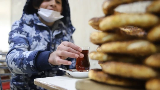 Elazığ'da yeni normalleşme süreciyle çaylar yeniden demlendi