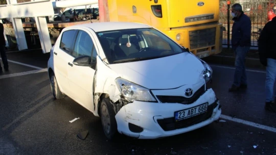 Elazığ'da zincirleme kaza, kazaları beraberinde getirdi, 18 araç karıştı