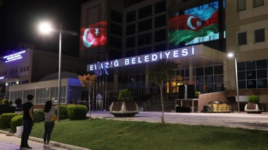 Elazığ'dan Azerbaycan'a bayraklı kardeşlik mesajı