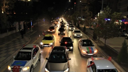 Elazığ'dan Azerbaycan için bin araçlık zafer konvoyu