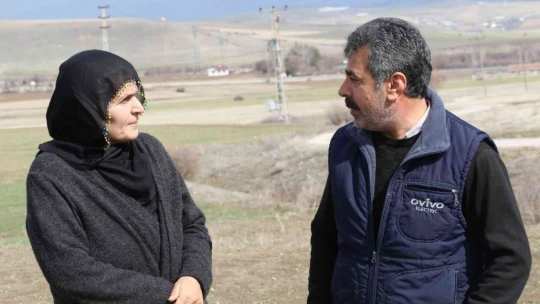 Elazığ'ın İlk Kadın Muhtarıydı, Koltuğu Eşinden Devraldı, Köyün Emine Ablası Oldu