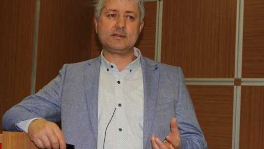 Elazığ'ın sevilen doktoru, son yolculuğuna uğurlandı