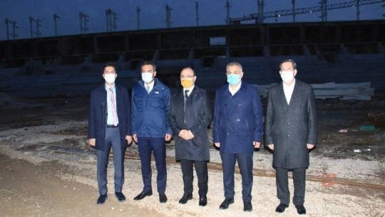 Elazığ protokolü biten ve yapımı süren spor tesislerini inceledi