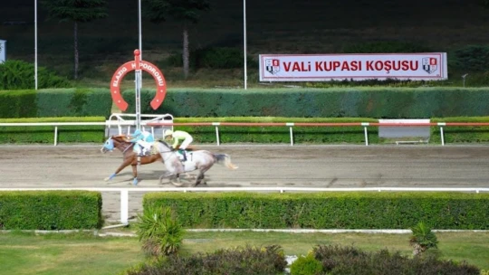 Elazığ Valilik Koşusu'nu Sararhan kazandı