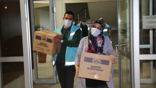 Elazığ Valisi Yırık, 'Deprem yaşamış bir il olarak hemen yardım ve ekiplerimizi gönderdik'