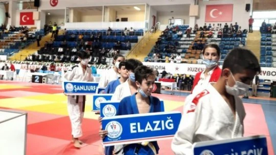 Tufan Cimbil Türkiye 5'incisi Oldu