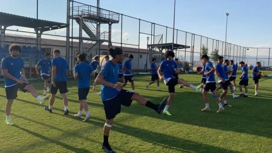 Elazığspor'da hazırlık kampı sürüyor