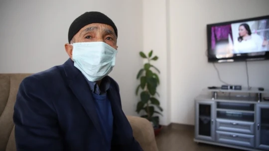 Evlerine kavuşan depremzedeler: 'Yapılanları görmeyenler var ama çok güzel iş başardılar'