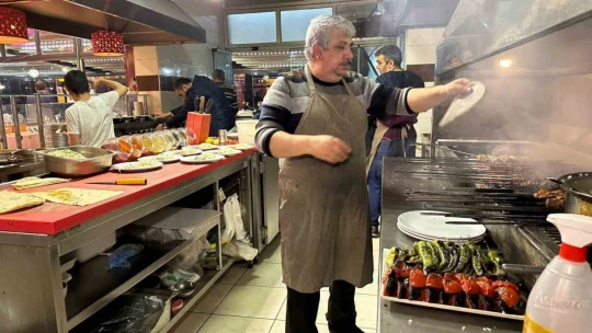 Gastronomi kenti Elazığ'da iftar menüsünün vazgeçilmezi saç tava oldu