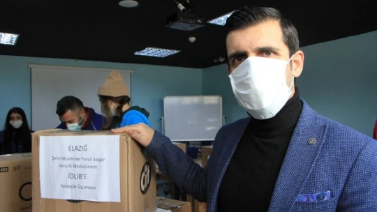Gençler 'Kardeşlik Üşümesin' dedi, topladıkları kıyafetleri İdlib'e gönderdi