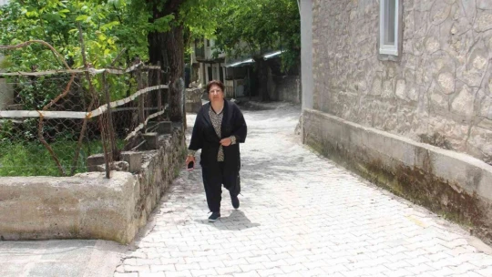 Hayalini Gerçekleştirdi, Gurbetten Dönüp Ağın'da 300 Yıllık Köyün İlk Kadın Muhtarı Oldu