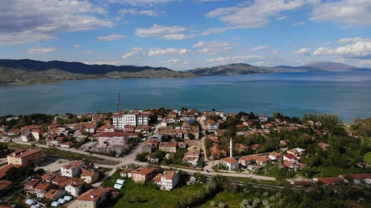 Her yerde baraj ve göllerde su seviyesi düştü, deprem merkezindeki o göldeki yükselme dikkat çekti