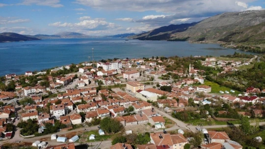 Her yerde baraj ve göllerde su seviyesi düştü, deprem merkezindeki o göldeki yükselme dikkat çekti