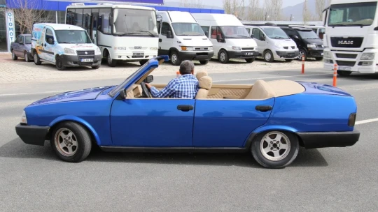 Hurda otomobil, üstü açık lüks otomobile döndü