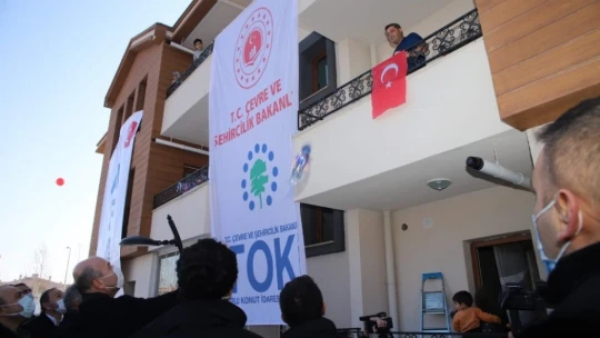 İçişleri Bakanı Süleyman Soylu, 8 bininci deprem konut teslim töreni için Elazığ'da