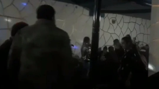 İçkili eğlenceye jandarma baskını, 21 kişiye 93 bin 700 TL ceza kesildi