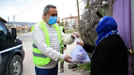 İftar çadırı kurulmadı ama kazanlar ihtiyaç sahipleri için kaynadı