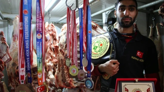 İkisi fırıncı, biri kasap, ama üçü de şampiyon