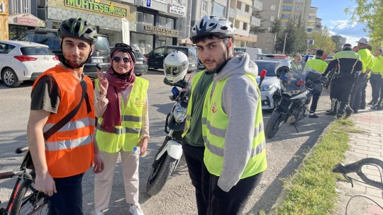 Elazığ'da Bisikletliler Derneği Tarafından Kalp Haftası Bisiklet Turu Düzenlendi