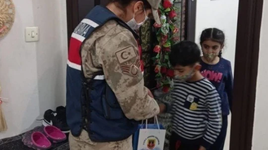 Jandarmadan öğrencilere EBA üzerinden eğitim