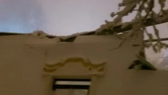 Alacakaya'da Kar Yağışı Nedeniyle Düğün Salonu Çöktü