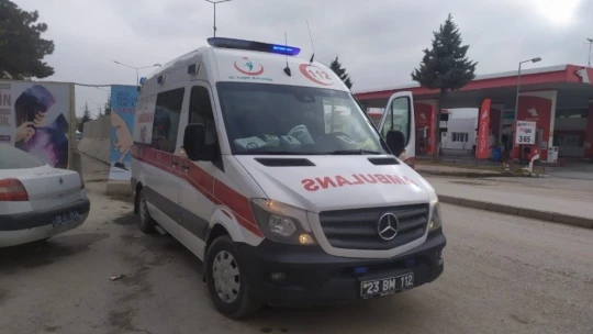 Kocasının bıçakladığı 1 çocuk annesi, polis merkezine sığındı
