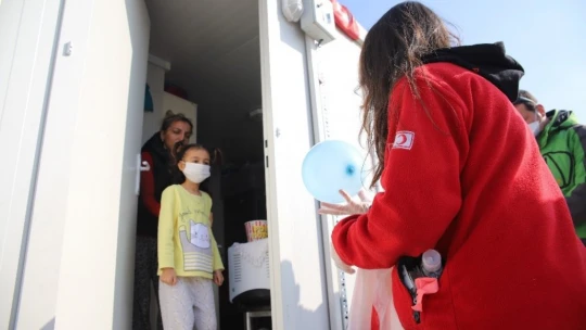 Konteyner kentteki depremzede çocuklara özel etkinlik