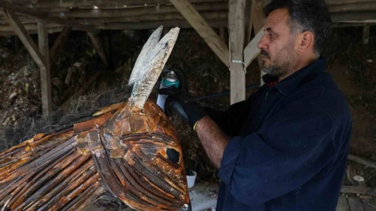 Ağaç Dallarından Öyle Şeyler Yaptı ki Görenler Şaşırıyor !