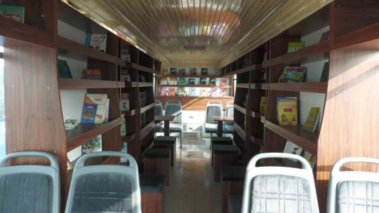 Kütüphanesi Olmayan Okulların Kütüphanesi Kitapbüs Olacak
