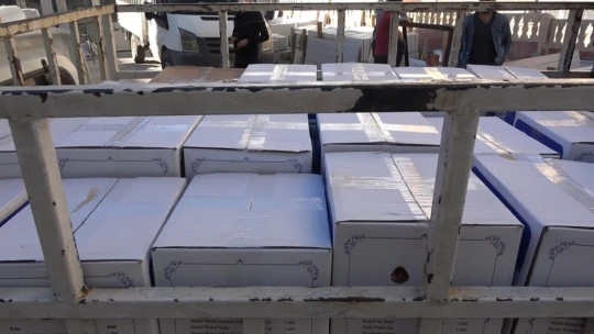 Mahallenin gönüllüleri, imece usulü 700 aileye destek ulaştırdı