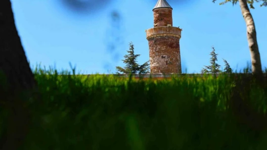 Medeniyetler beşiği 4 bin yıllık Harput'ta ilkbahar güzelliği