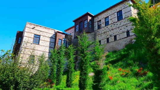 Medeniyetler beşiği 4 bin yıllık Harput'ta ilkbahar güzelliği
