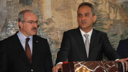 Milli Eğitim Bakanı Mahmut Özer: '364 milyonluk mevcut yatırımlara ilave olarak 1 milyarlık yatırımı Elazığ'a kazandırmış olduk'