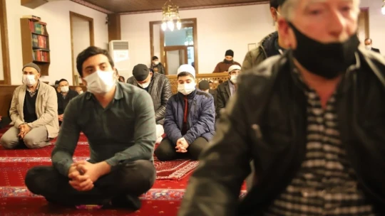 Miraç Kandili'nde eller semaya açıldı