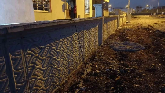 Müteahhitle dağıtım şirketi arasındaki sorun apartmanı 8 aydır elektriksiz bıraktı