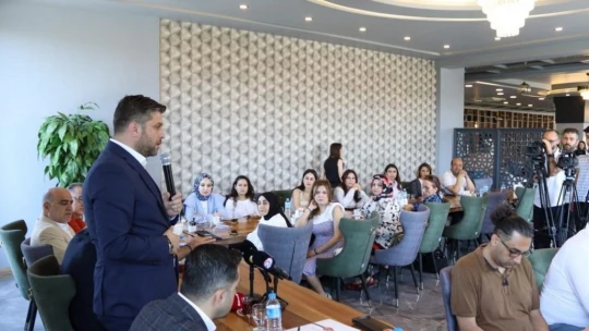 Nazırlı: ''Davutoğlu başkan olduktan sonra bizleri tasfiye etti''