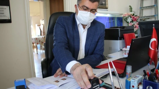 Normalleşme sürecinin ilk gününde çiftlerin nikah sevinci