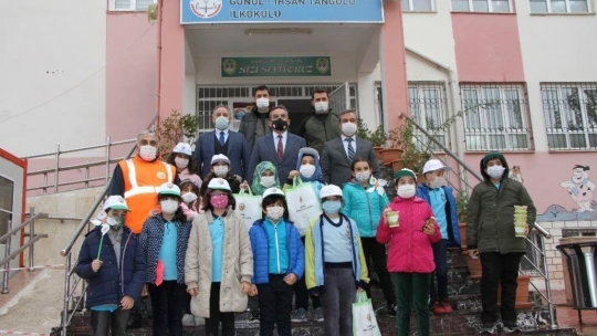 Öğrenciler, 760 bin tohumu toprakla buluşturacak