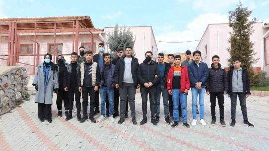 Öğrenciler minik dostları ile bir araya geldi