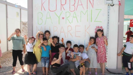 Öz vatanlarında ilk bayram coşkusu