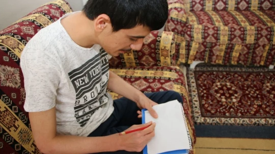 Özel çocuklarına devletin desteğiyle hem anne, hem baba oldu